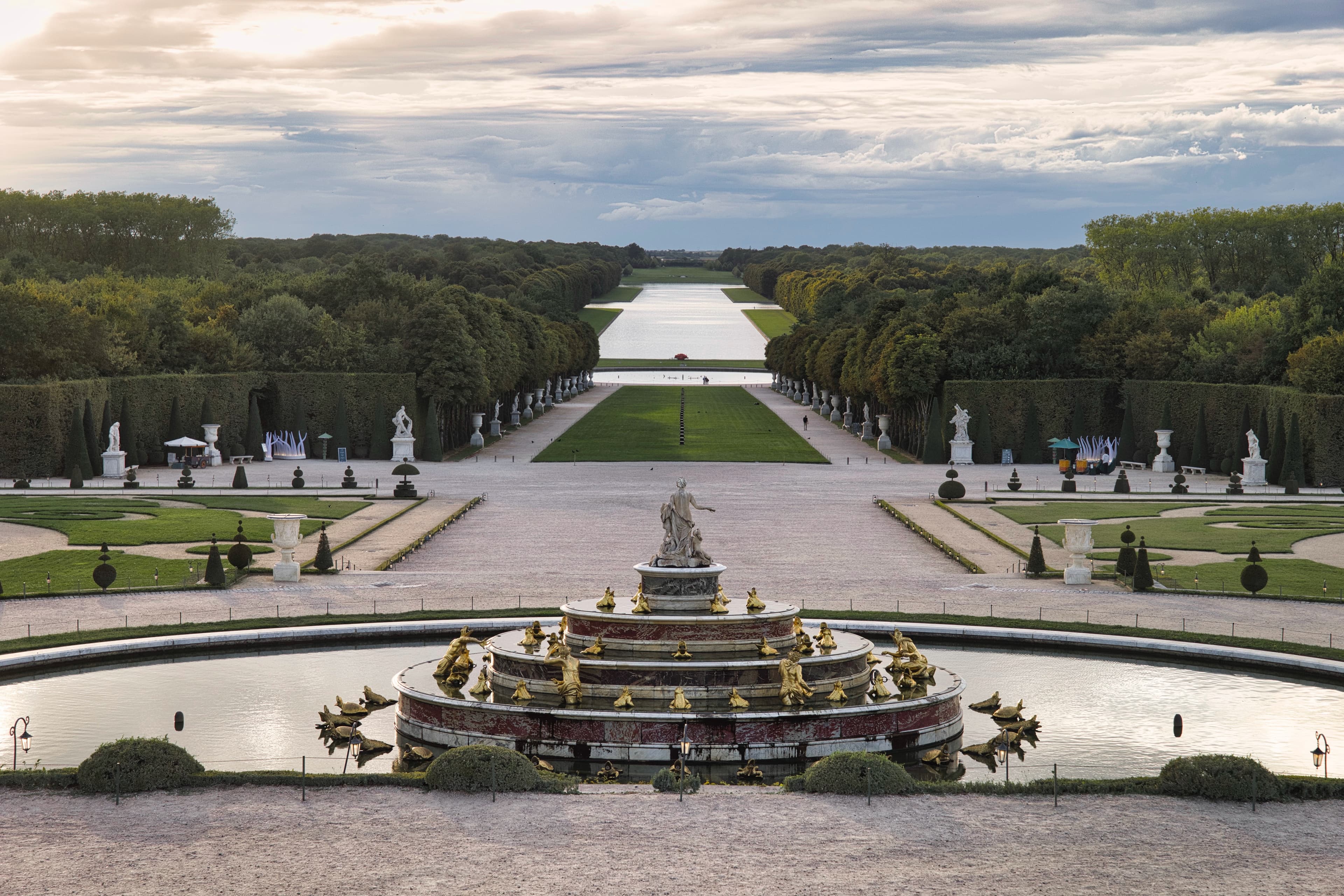 Galerie des Glaces du Château de Versailles avec ses lustres de cristal