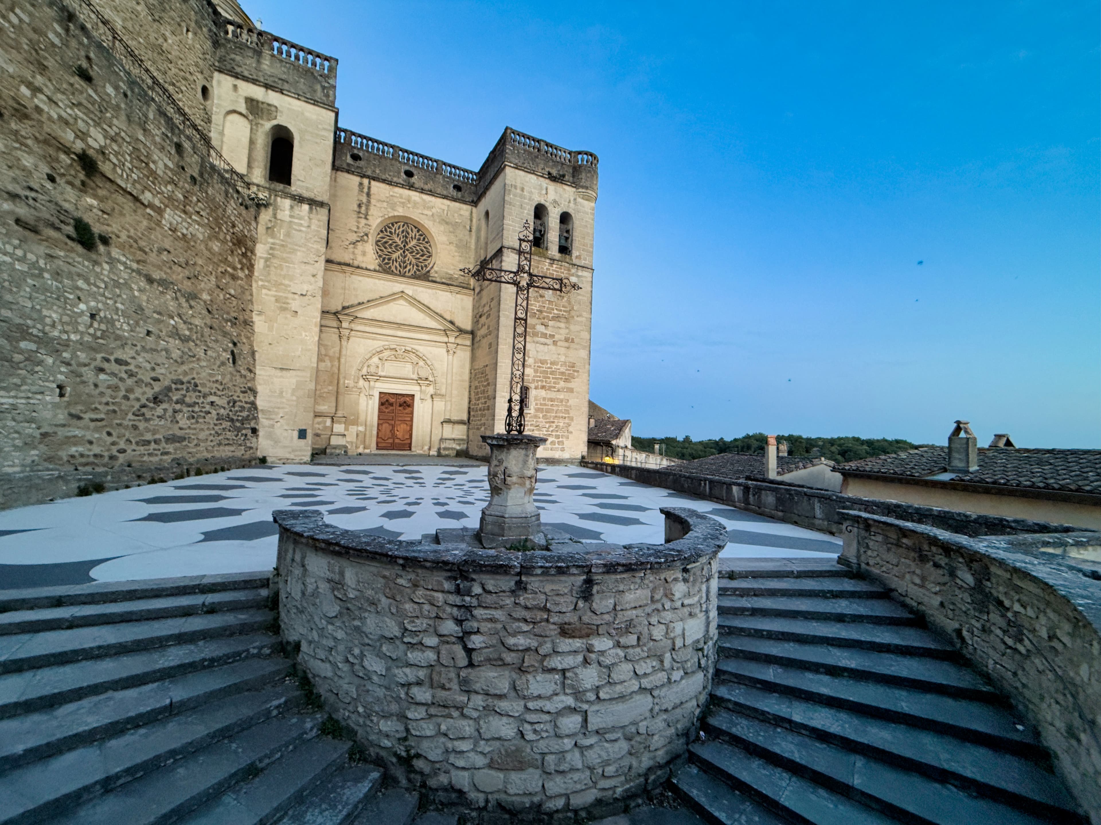 La Collégiale de Grignan dans la Drome provençale
